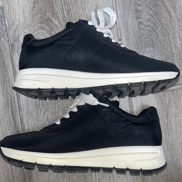 Prada sneakers - Picture 3 of 8